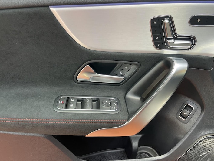 Vehicle image MERCEDES-BENZ A 250