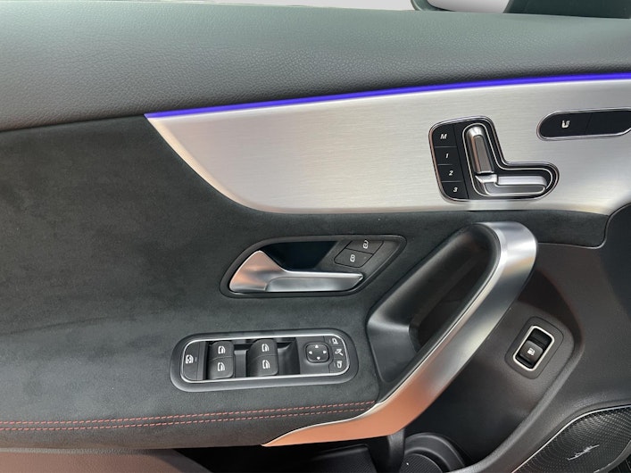 Vehicle image MERCEDES-BENZ A 250