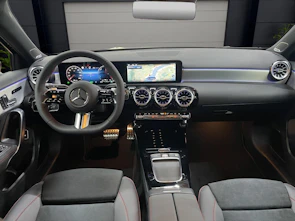 Fahrzeugbild MERCEDES-BENZ A 200 Night Star AMG Line