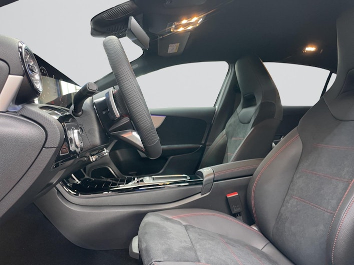 Vehicle image MERCEDES-BENZ A 200