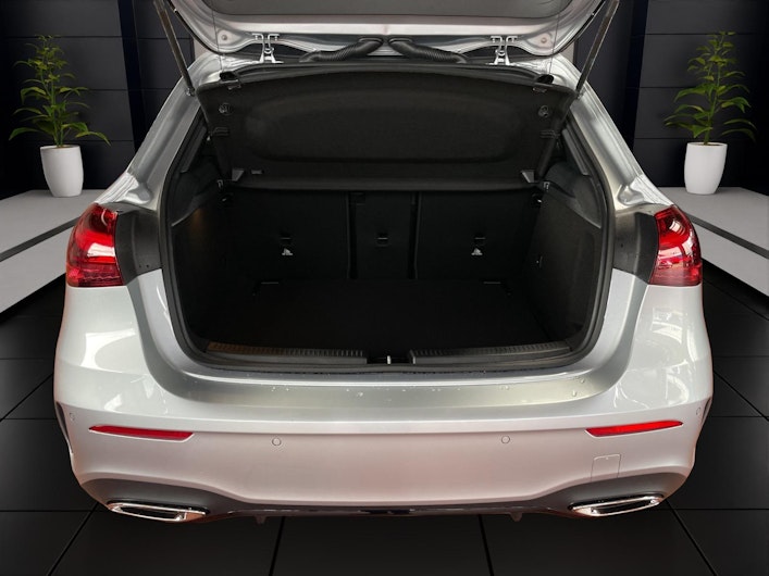 Vehicle image MERCEDES-BENZ A 200