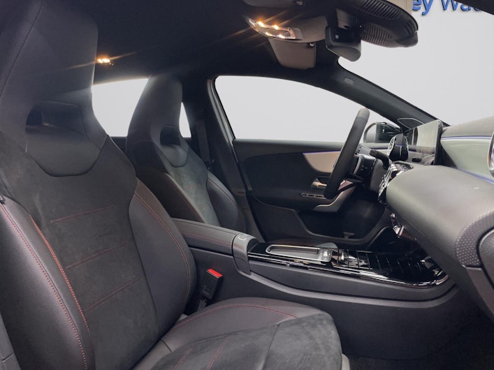 Vehicle image MERCEDES-BENZ A 200