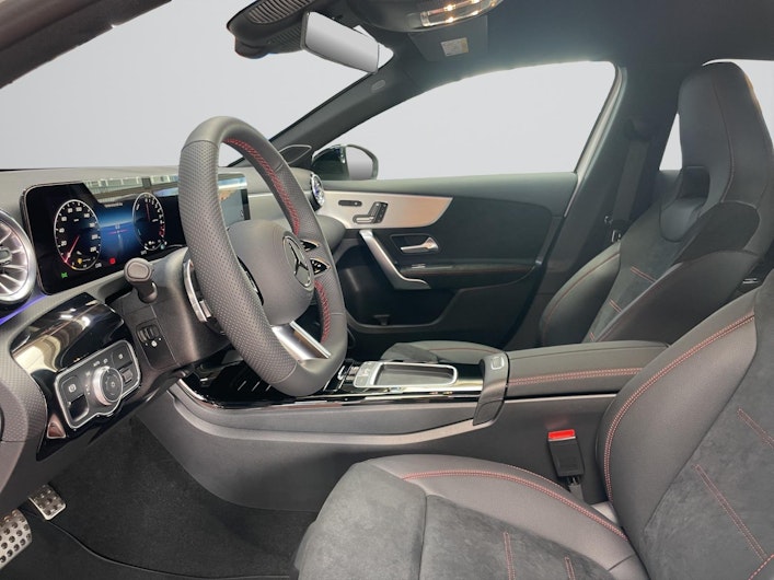 Vehicle image MERCEDES-BENZ A 250