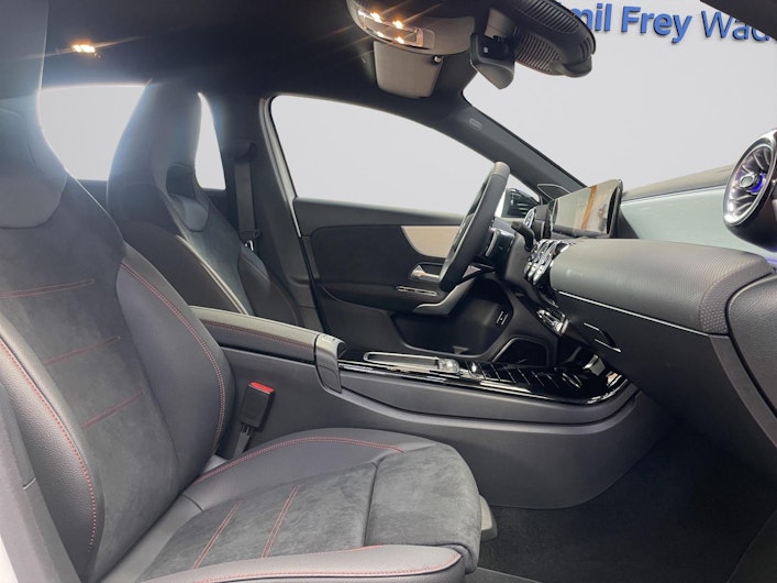 Vehicle image MERCEDES-BENZ A 250