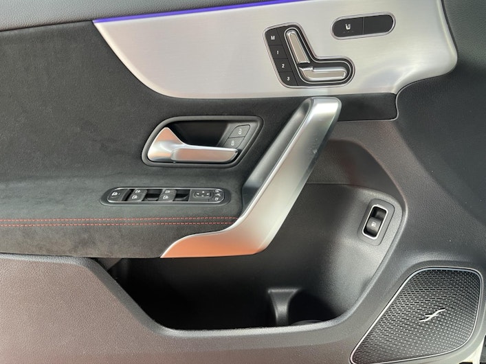 Vehicle image MERCEDES-BENZ A 250