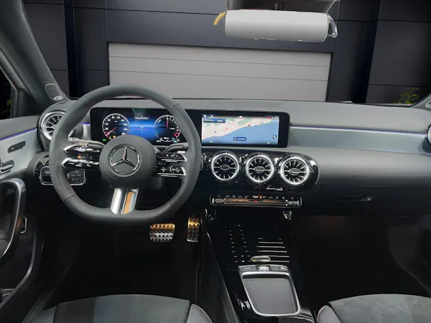 Mercedes-Benz A 250 e EQ Star AMG Line