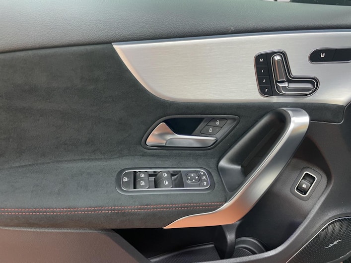 Vehicle image MERCEDES-BENZ A 250