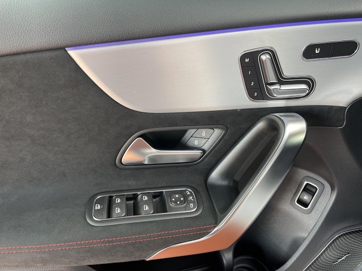 Vehicle image MERCEDES-BENZ A 250