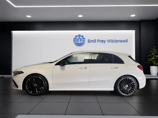 Mercedes-Benz A 220 4MATIC AMG Line