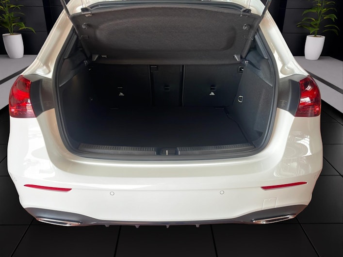 Vehicle image MERCEDES-BENZ A 220