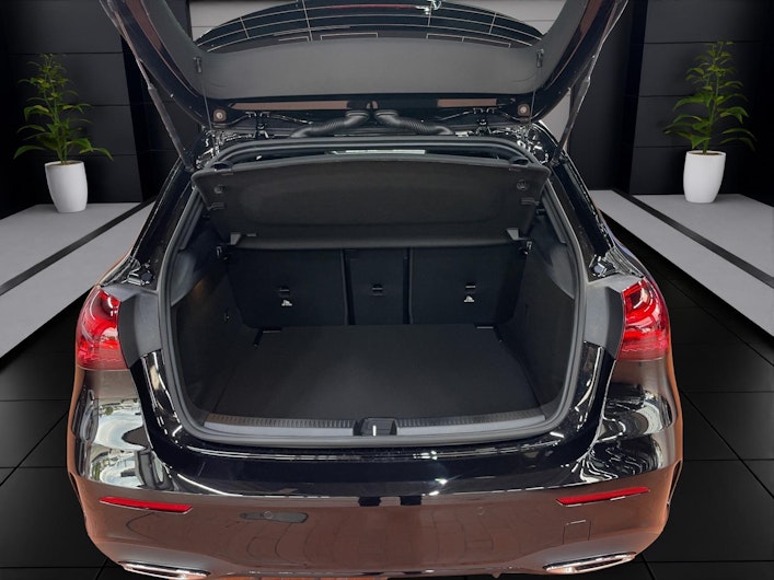 Vehicle image MERCEDES-BENZ A 200