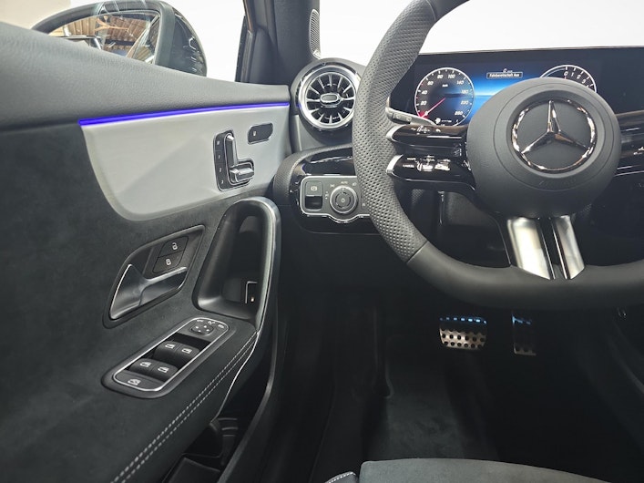 image du véhicule MERCEDES-BENZ A 250