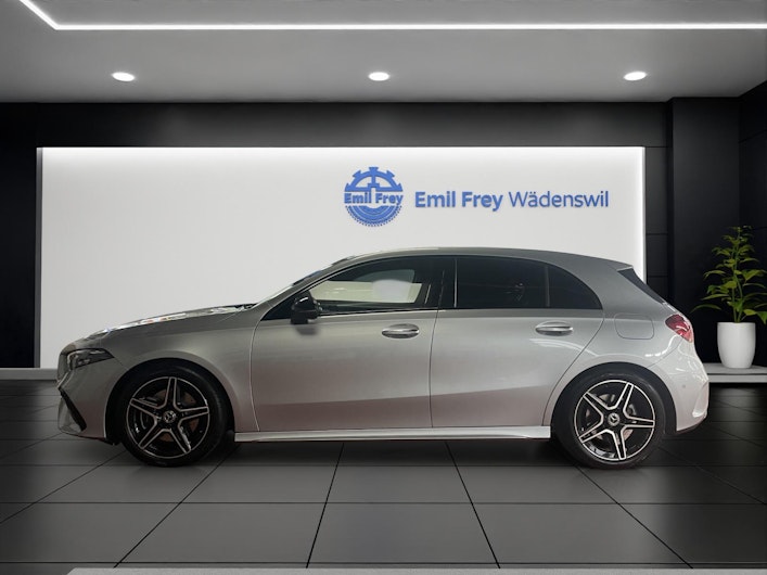 Vehicle image MERCEDES-BENZ A 220