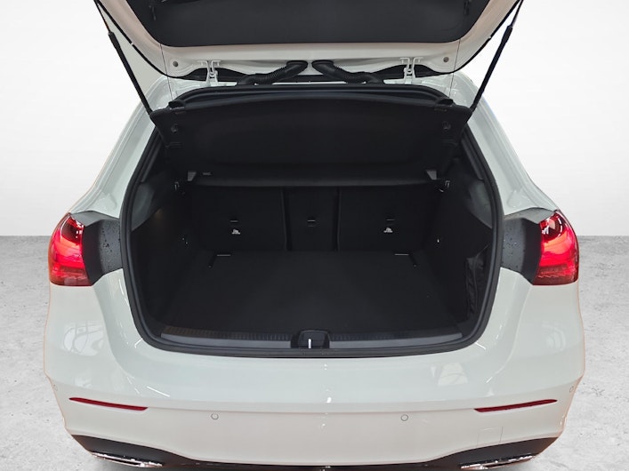 Vehicle image MERCEDES-BENZ A 220