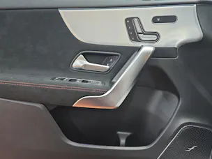 Mercedes-Benz A 220 4MATIC AMG Line