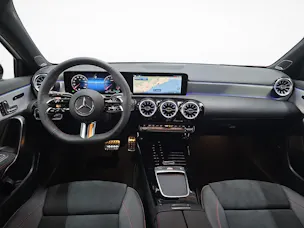 Mercedes-Benz A 220 4MATIC AMG Line