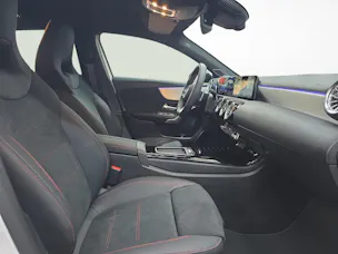 Mercedes-Benz A 220 4MATIC AMG Line