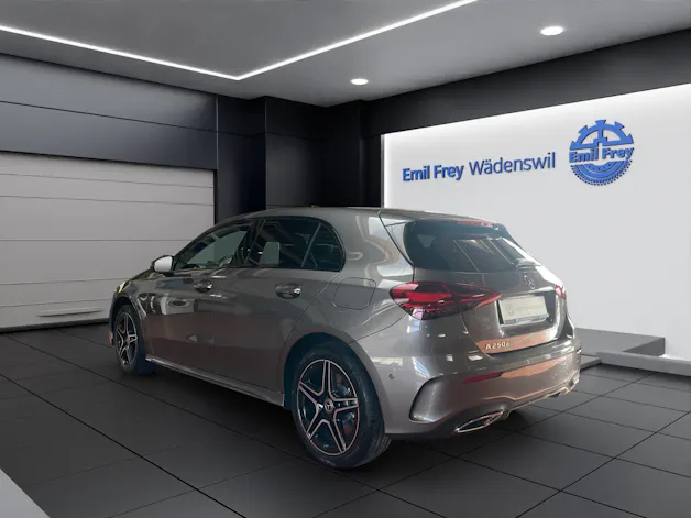 Mercedes-Benz A 250 e EQ Star AMG Line