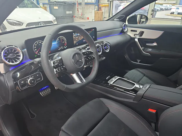 Mercedes-Benz A 250 e EQ Star AMG Line