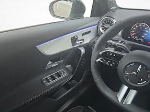 https://vehicle.imgix.net/3791062/985d135e-0803-4f18-9cbc-ac04f0d3cccb.jpg
