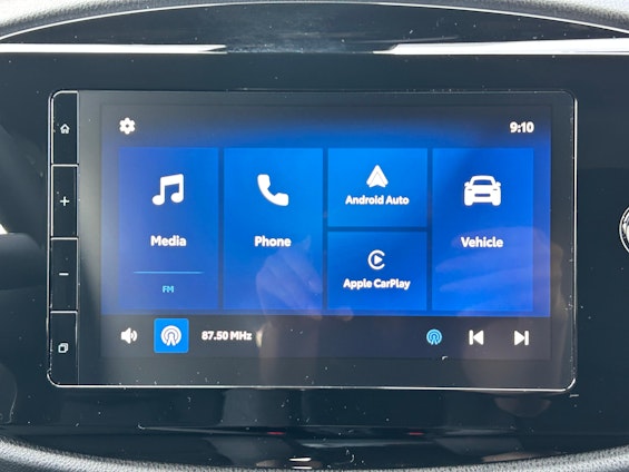 Vehicle image 10
