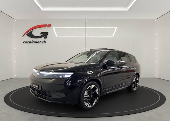 First vehicle image First vehicle image