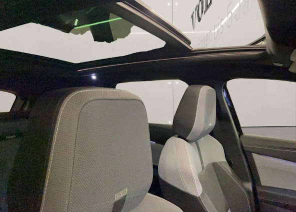 Vehicle image 12 Vehicle image 12