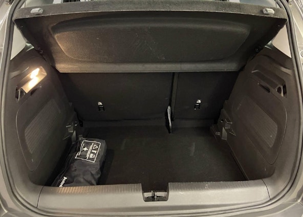 Vehicle image 12 Vehicle image 12