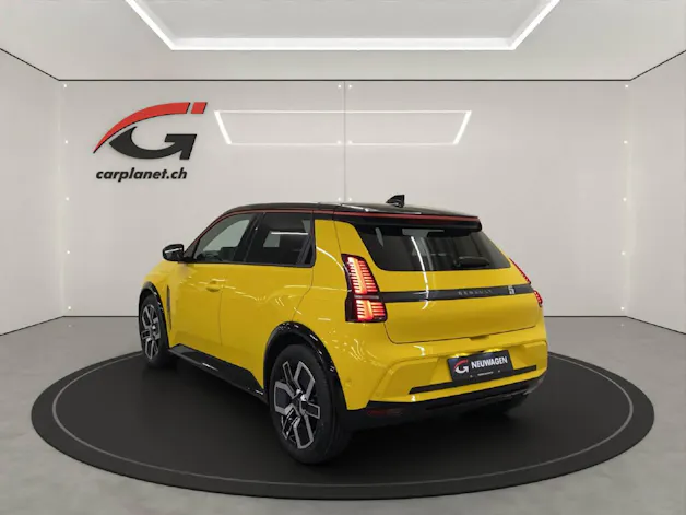 Renault 5 E-TECH iconic five