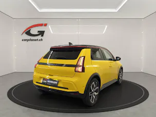 Renault 5 E-TECH iconic five