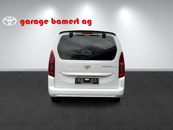 Vehicle image 4 Vehicle image 4