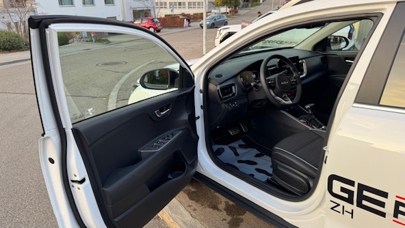 Vehicle image 8 Vehicle image 8