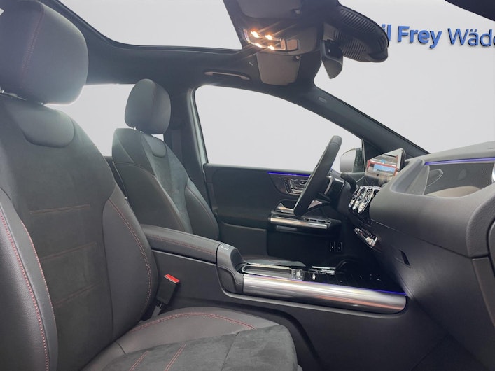 Vehicle image MERCEDES-BENZ B 250