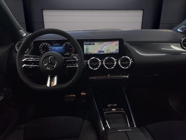 Vehicle image MERCEDES-BENZ GLA 250