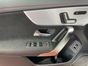 Vehicle image MERCEDES-BENZ CLA 200 AMG Line