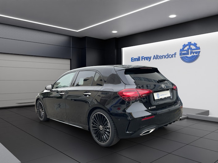 Vehicle image MERCEDES-BENZ A 200