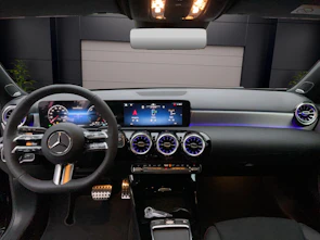 Fahrzeugbild MERCEDES-BENZ A 250 e EQ Star AMG Line