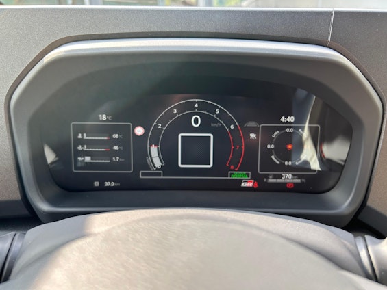 Vehicle image 13