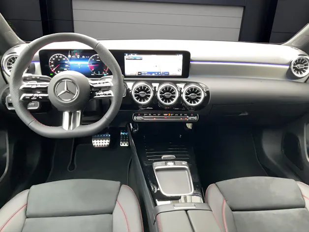 Mercedes-Benz A 220 d AMG Line