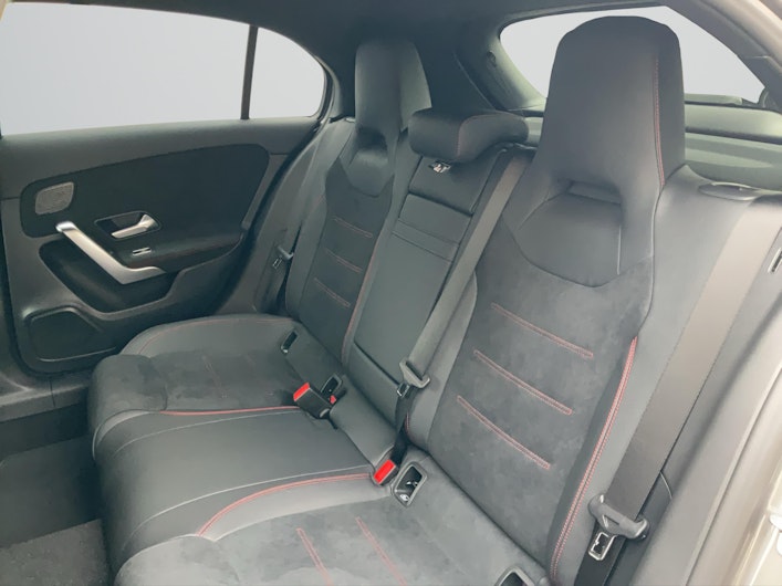 Vehicle image MERCEDES-BENZ A 200