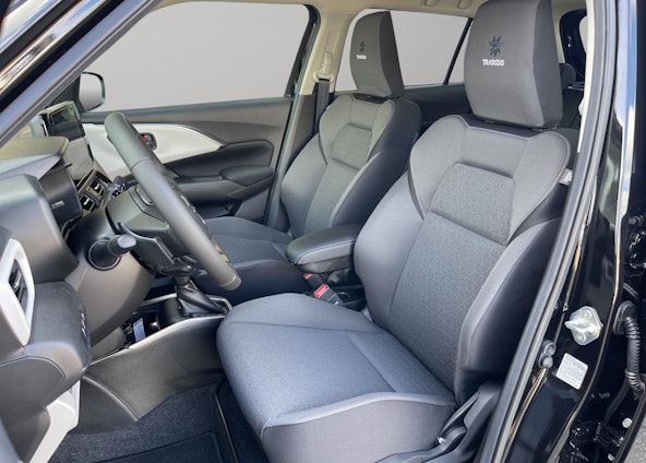 Vehicle image 6 Vehicle image 6