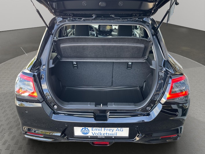 Vehicle image SUZUKI SWIFT