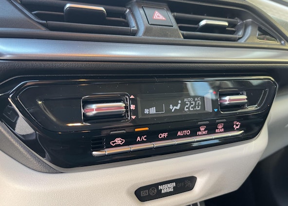 Vehicle image 5 Vehicle image 5