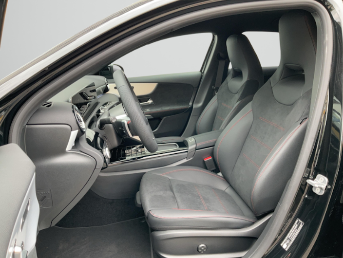 Vehicle image MERCEDES-BENZ A 200