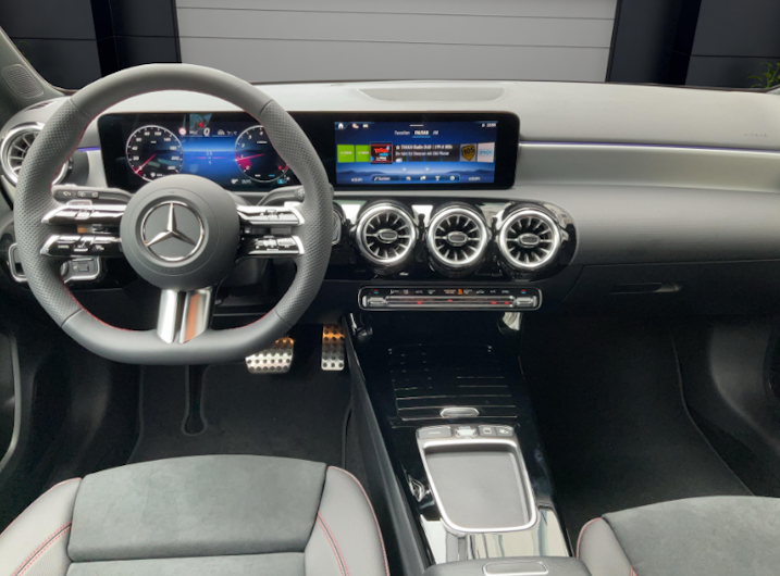 Vehicle image MERCEDES-BENZ A 200