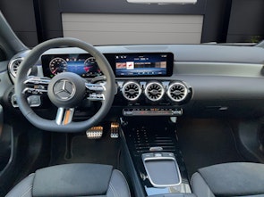 Vehicle image MERCEDES-BENZ A 200 Night Star AMG Line