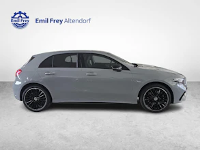 https://vehicle.imgix.net/3791377/dc87d179-fd86-47d7-9e49-bad500a8182d.jpg