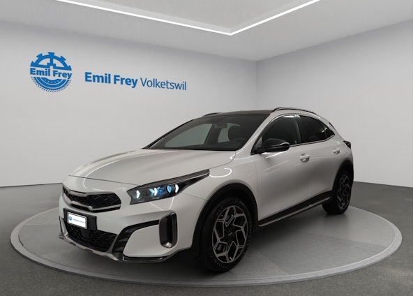 First vehicle image First vehicle image