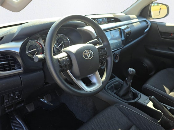 Vehicle image 9 Vehicle image 9