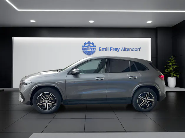 Mercedes-Benz EQA 300 4MATIC Excellence Edition AMG Line